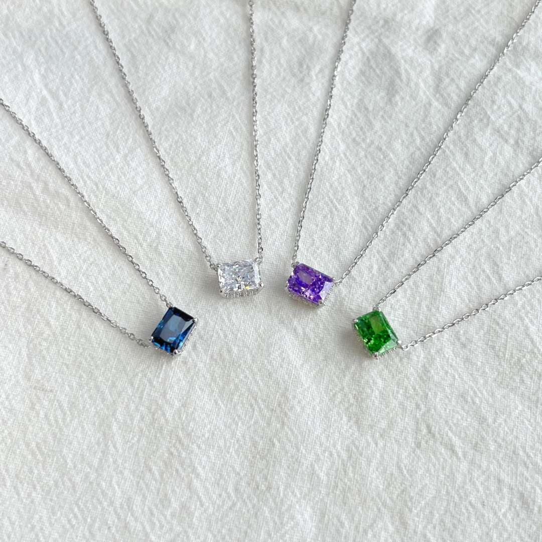 [AuraEcho]Luxurious Square Shape Colorful Necalack