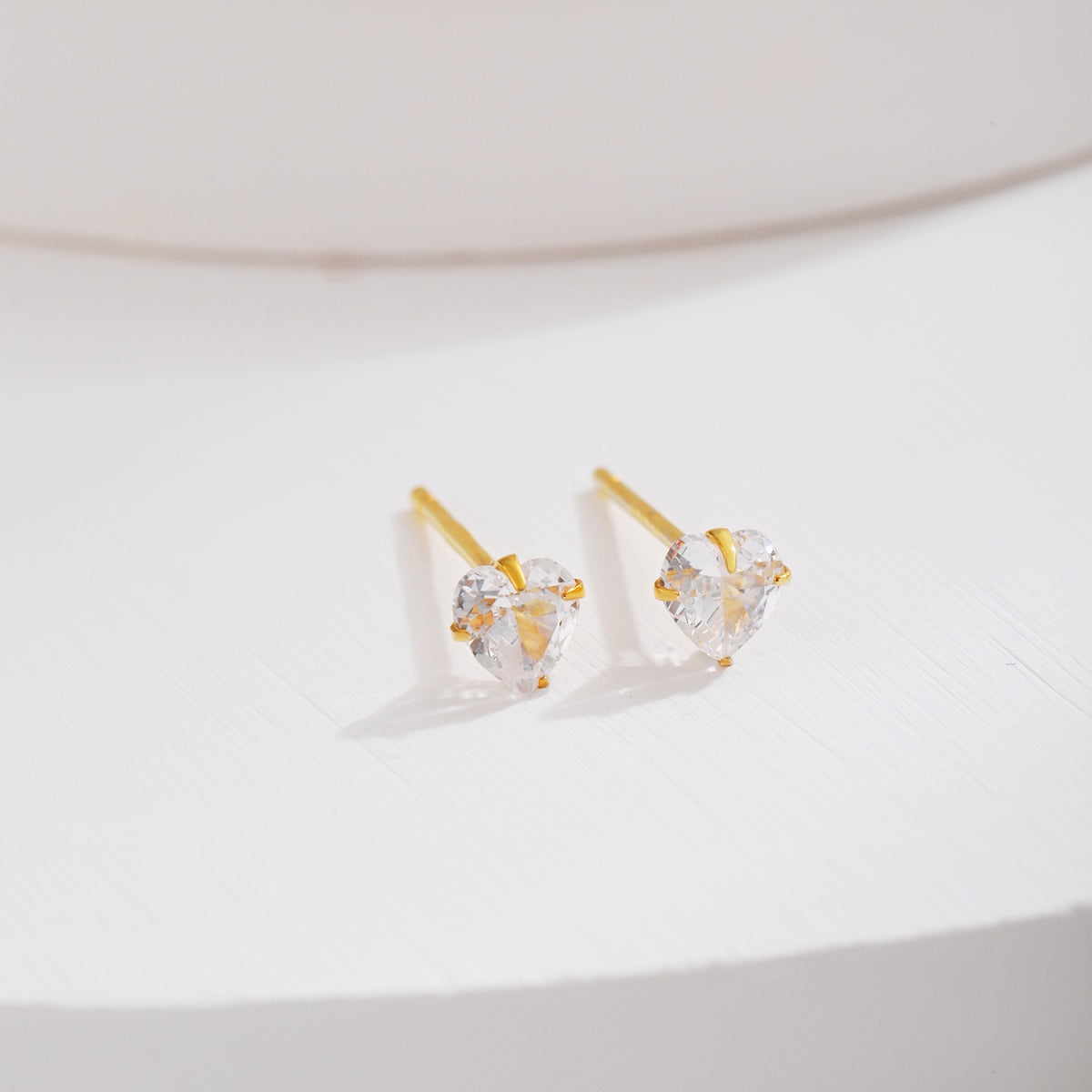 [AuraEcho]Sparkling Heart Shaped Simple Earrings