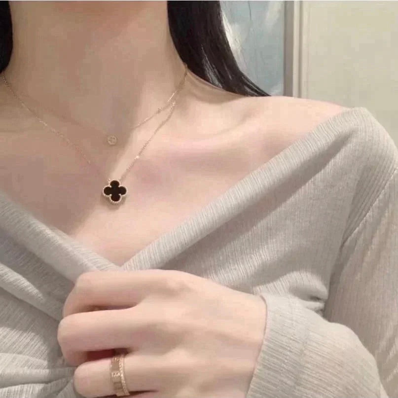 [AuraEcho]CLOVER 15MM BLACK ONYX SINGLE FLOWER NECKLACE