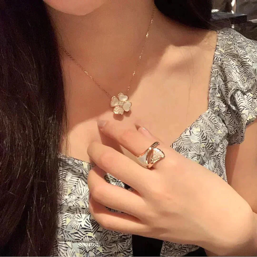[AuraEcho]CLOVER MOP DIAMOND ROSE GOLD NECKLACE