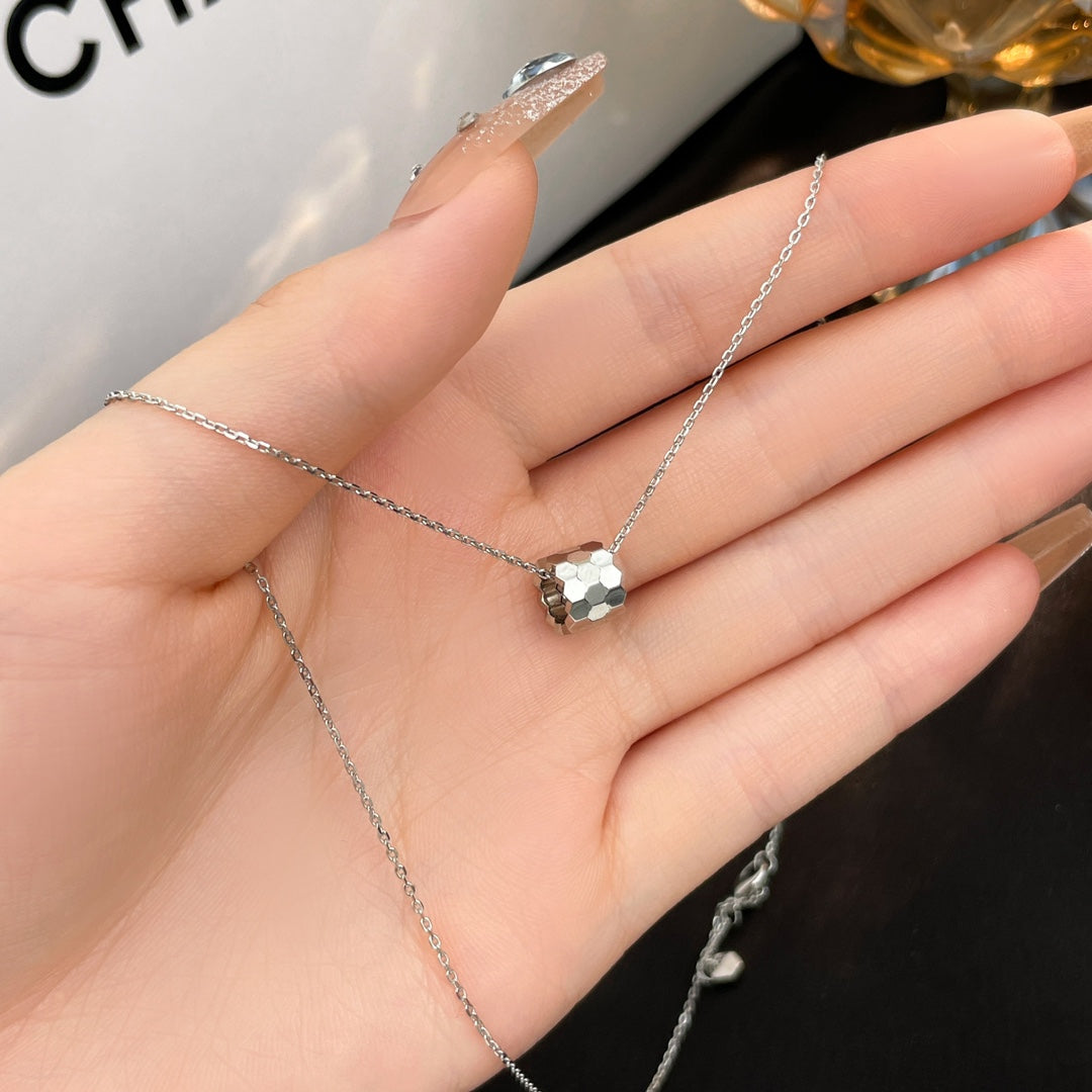 [AuraEcho]BEE MINI NECKLACE