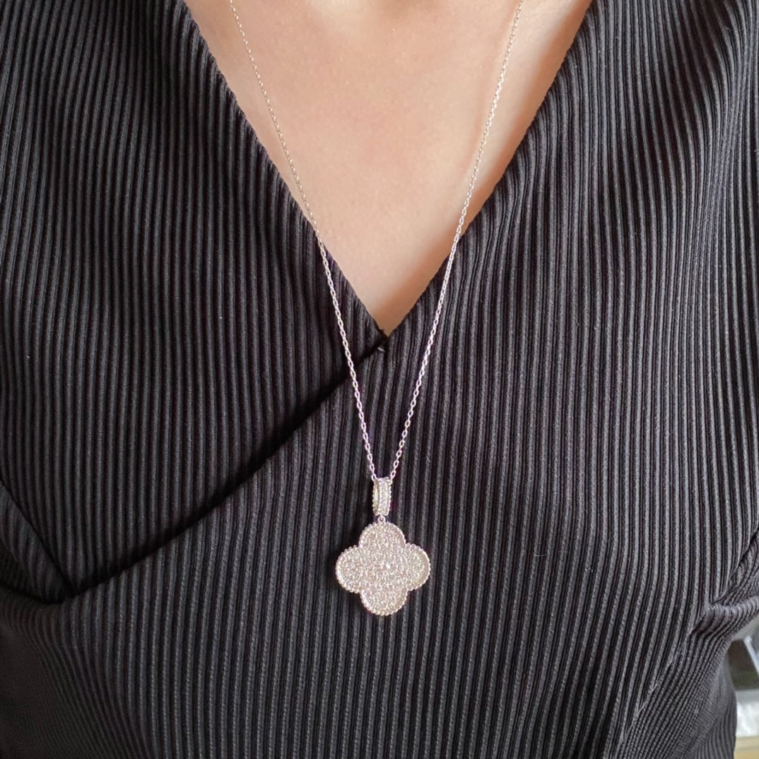 [AuraEcho]CLOVER 25MM LARGE PEDANT DIAMOND PAVED LONG NECKLACE