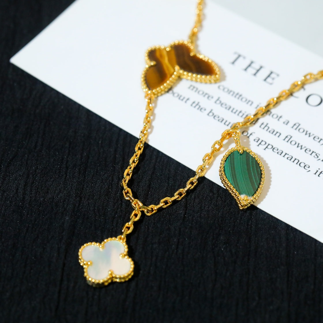 [AuraEcho]LUCKY SPRING 5 MOTIF GOLD BRACELET