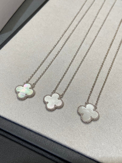 [AuraEcho]CLOVER MEDIUM SILVER WHITE MOP NECKLACE