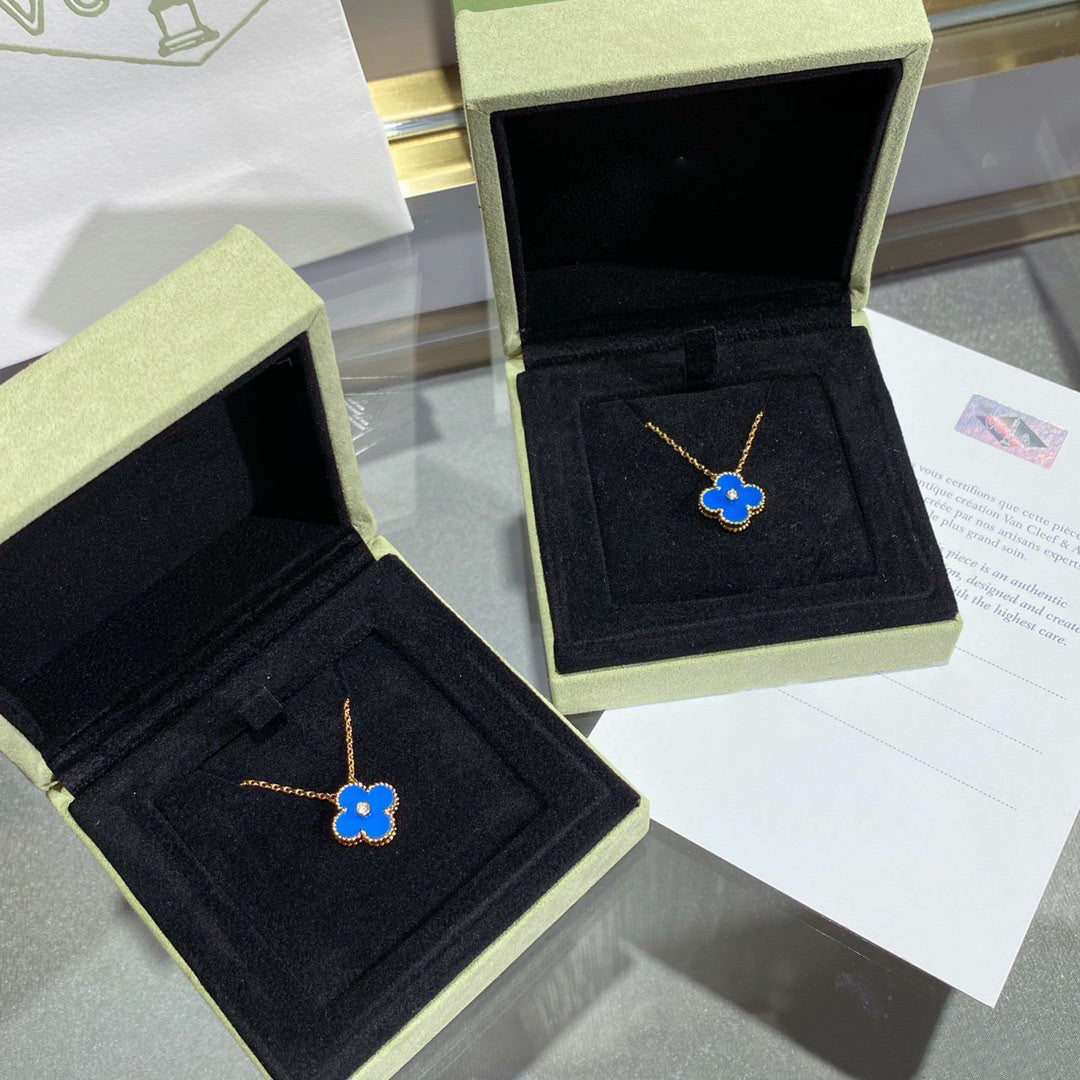 [AuraEcho]CLOVER 15MM DIAMOND AND BLUE AGATE NECKLACE