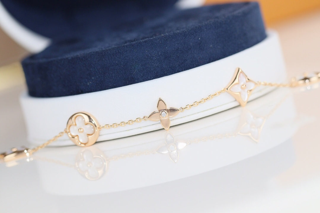 [AuraEcho]LEAF CLOVER BRACELET