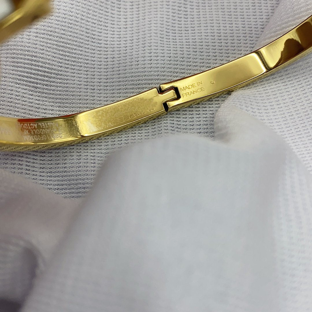 [AuraEcho]CLASSIC HM CLIC WHITE 8MM ENAMEL BRACELET