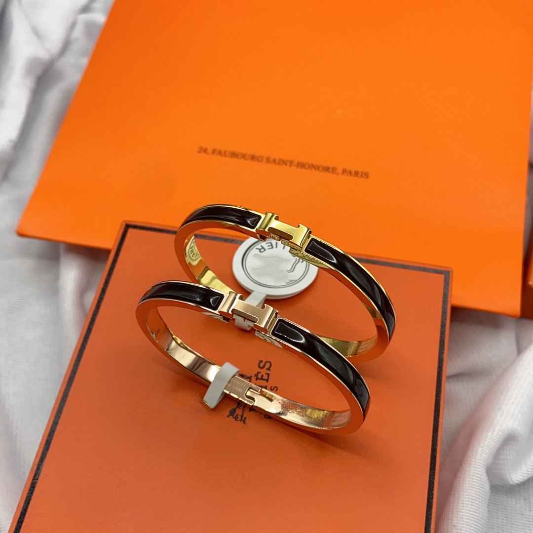 [AuraEcho]CLASSIC HM CLIC BLACK 8MM ENAMEL BRACELET